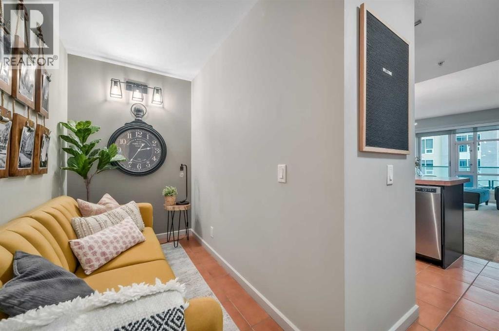 1204, 1410 1 Street SE — photo 3