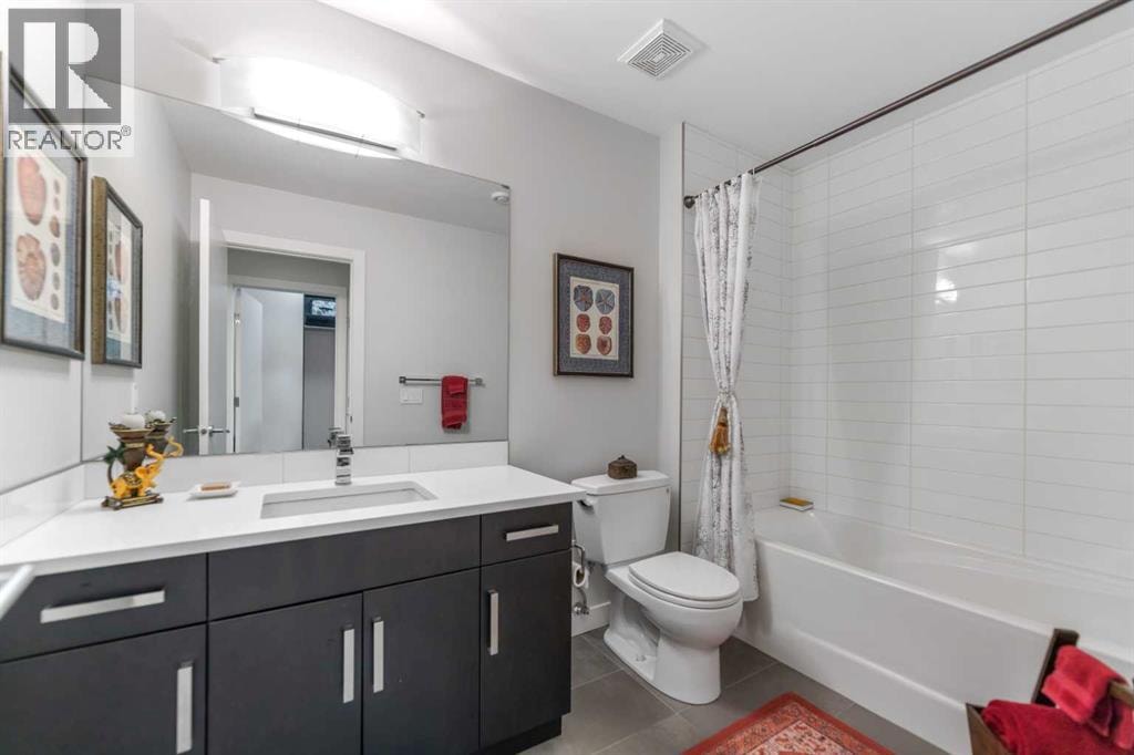 831 22 Avenue NW — photo 36