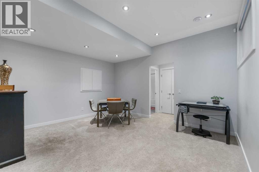 831 22 Avenue NW — photo 24