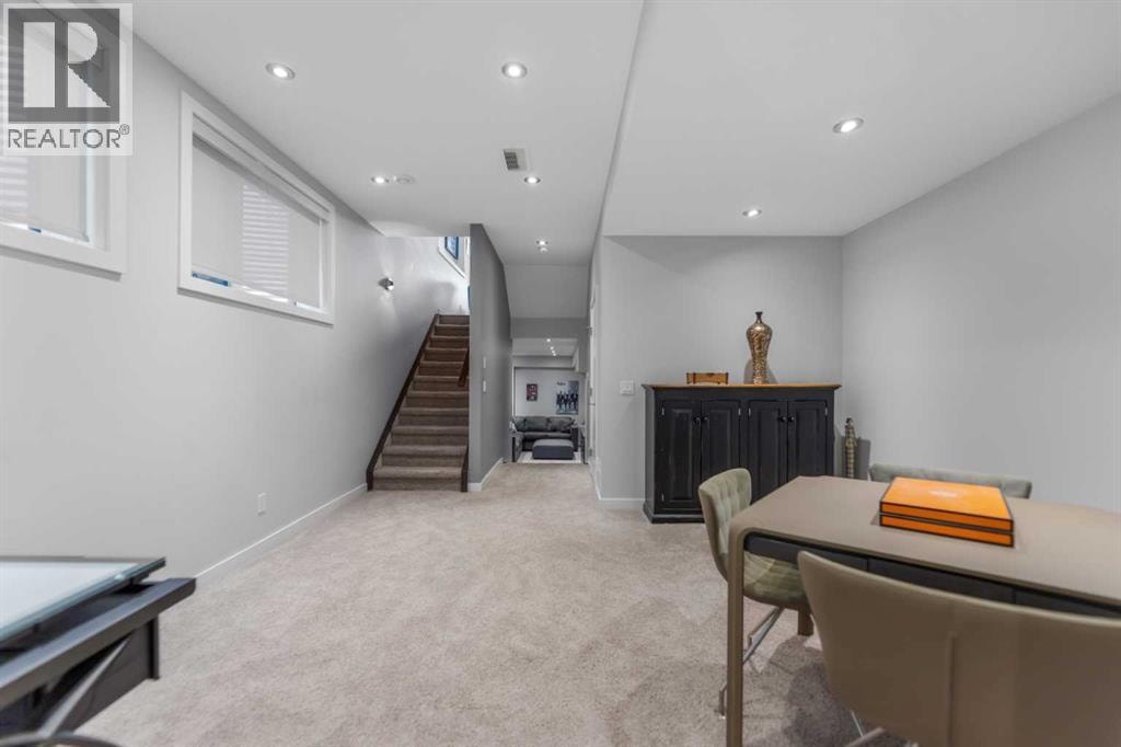831 22 Avenue NW — photo 34