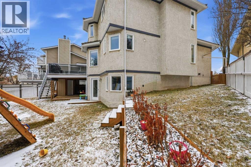 729 Woodbriar Place SW — photo 38