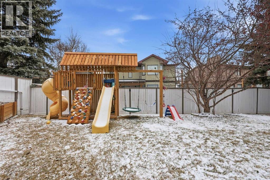 729 Woodbriar Place SW — photo 39