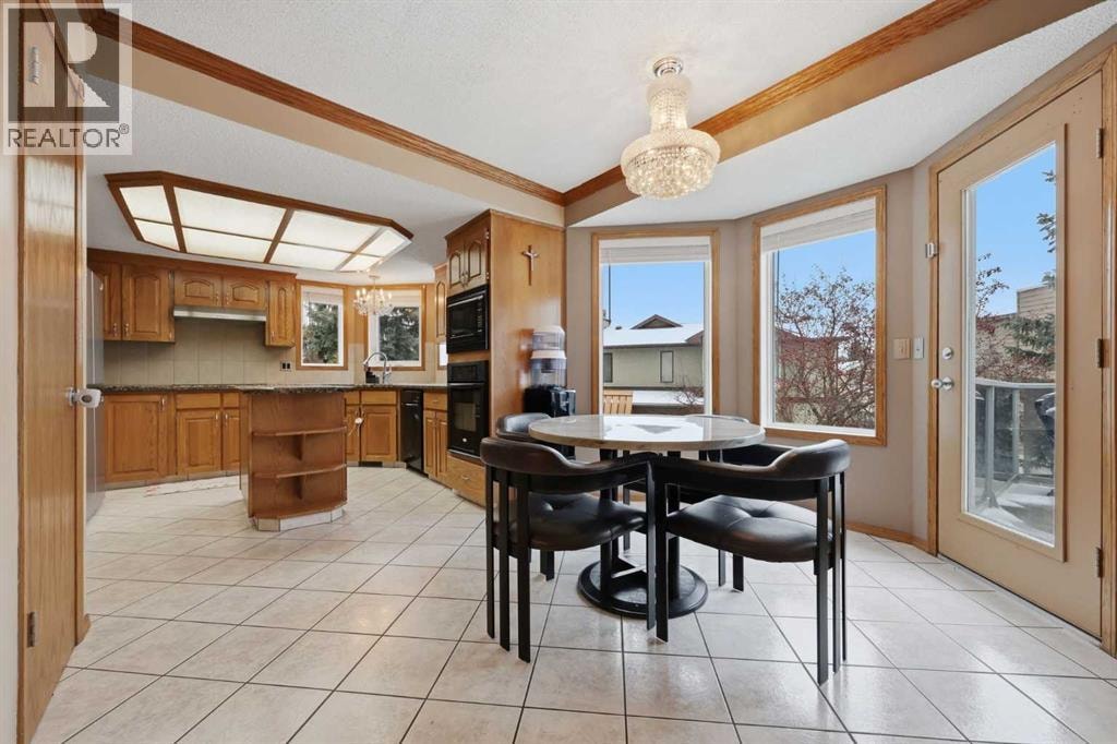729 Woodbriar Place SW — photo 8