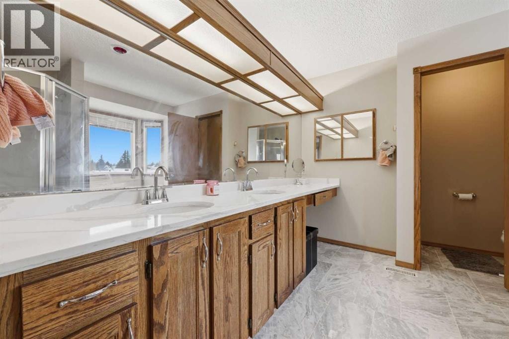 729 Woodbriar Place SW — photo 19