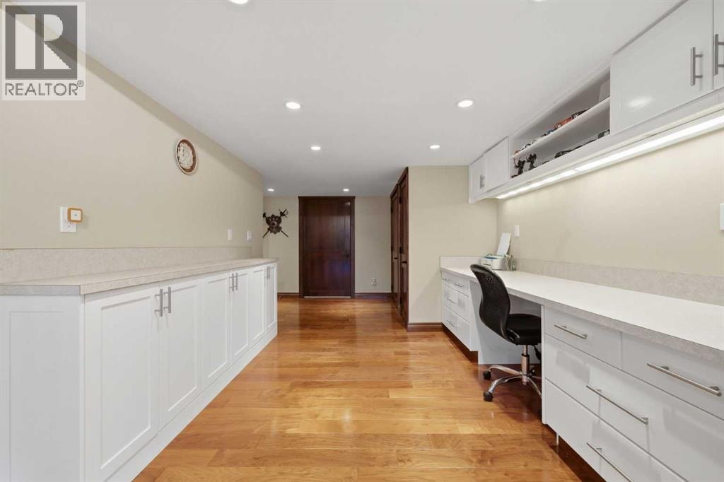 729 Woodbriar Place SW — photo 30