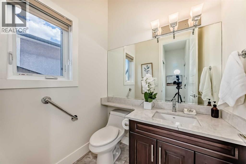 602 22 Avenue NE — photo 15