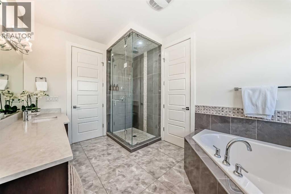 602 22 Avenue NE — photo 30