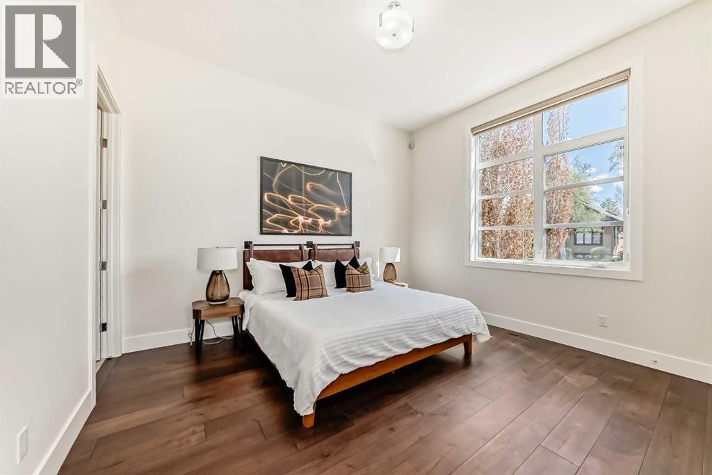 602 22 Avenue NE — photo 16