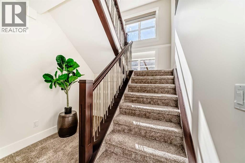 602 22 Avenue NE — photo 32