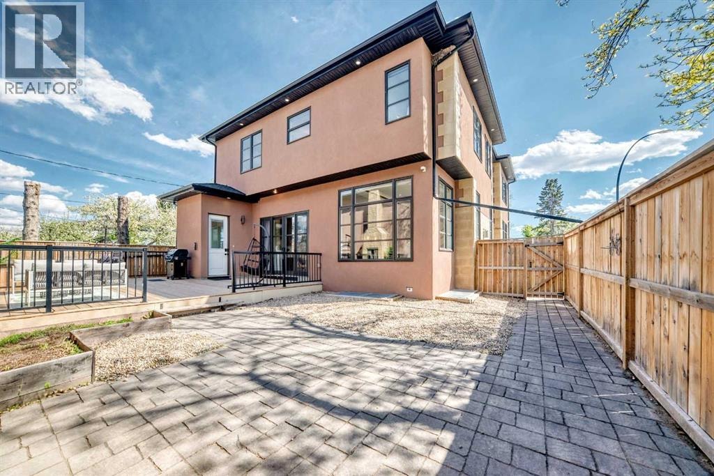 602 22 Avenue NE — photo 45