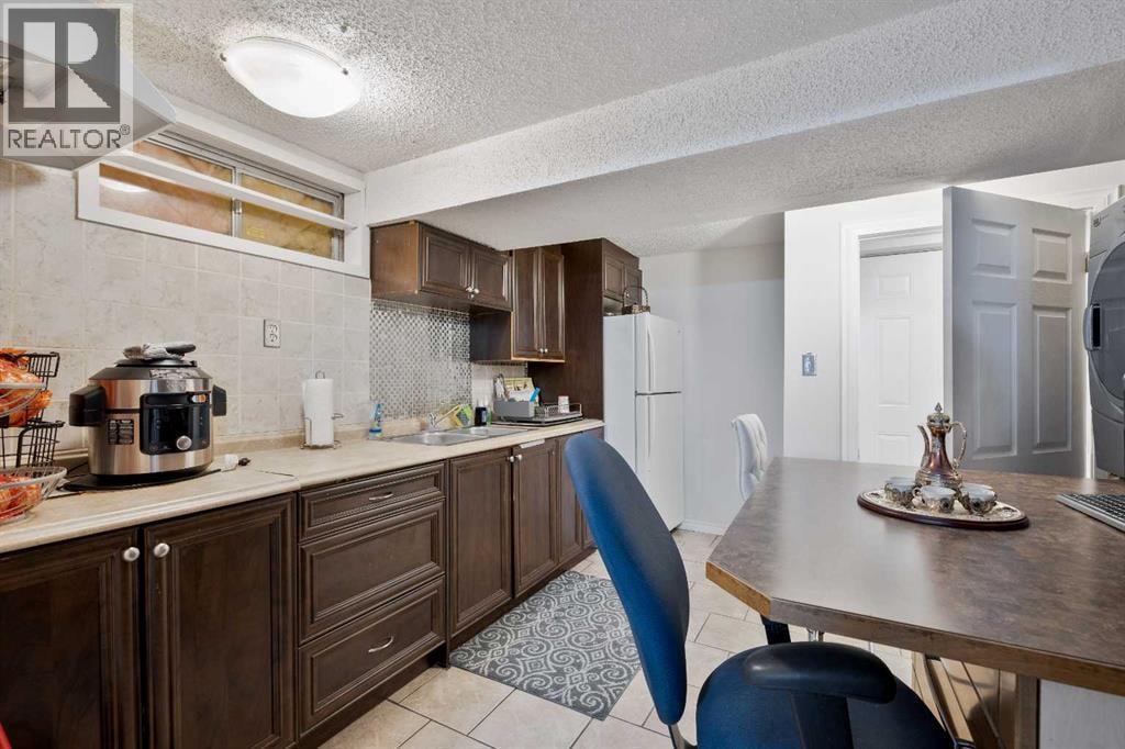 124 Whiteside Crescent NE — photo 37