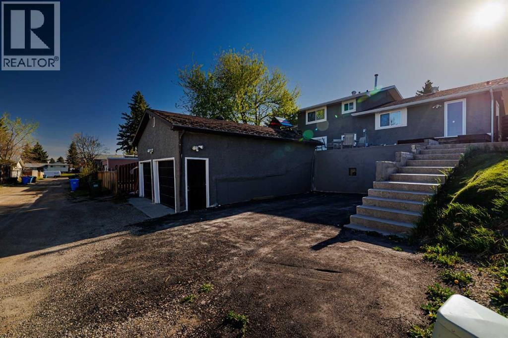 124 Whiteside Crescent NE — photo 42