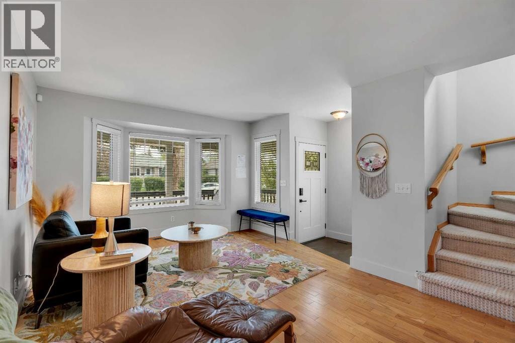 229 22 Avenue NE — photo 3