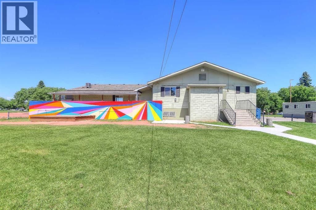 2, 828 8 Avenue NE — photo 33
