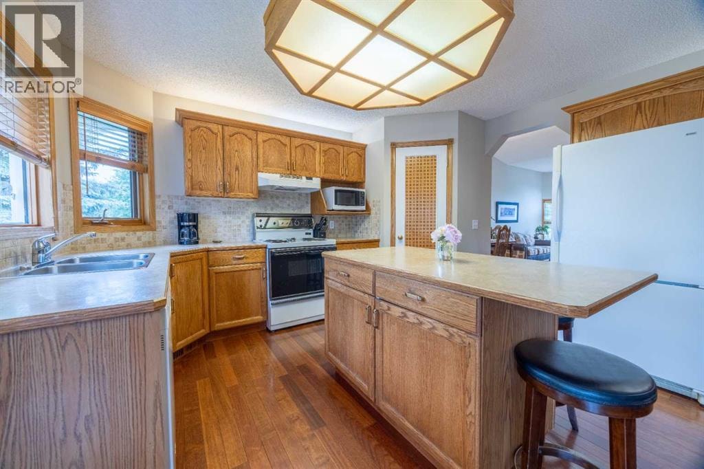 19 Mckenzie Lake Manor SE — photo 13