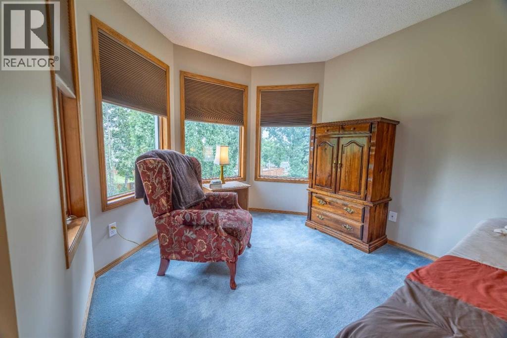 19 Mckenzie Lake Manor SE — photo 17