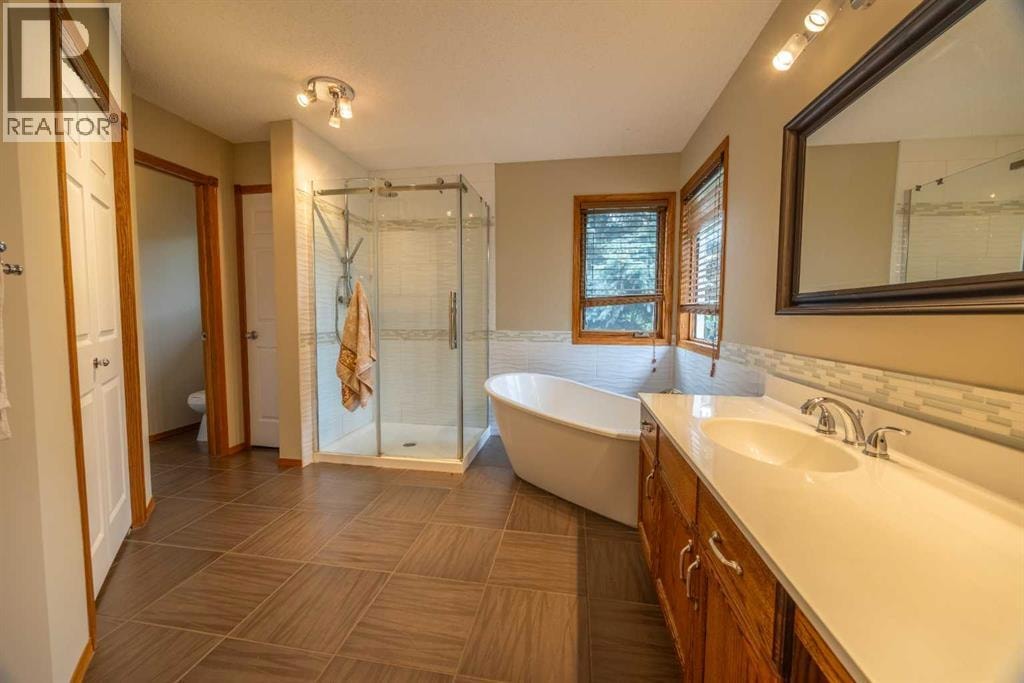 19 Mckenzie Lake Manor SE — photo 18