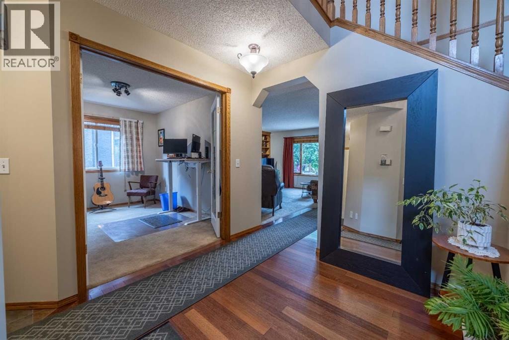 19 Mckenzie Lake Manor SE — photo 3