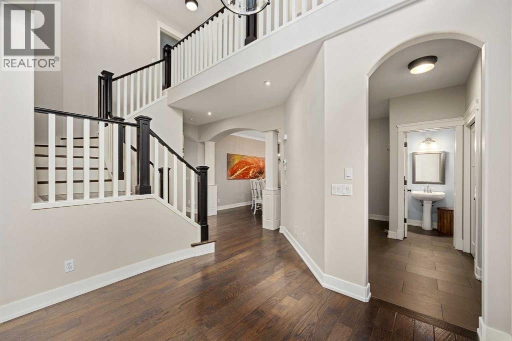 22 Strathridge Court SW — photo 7