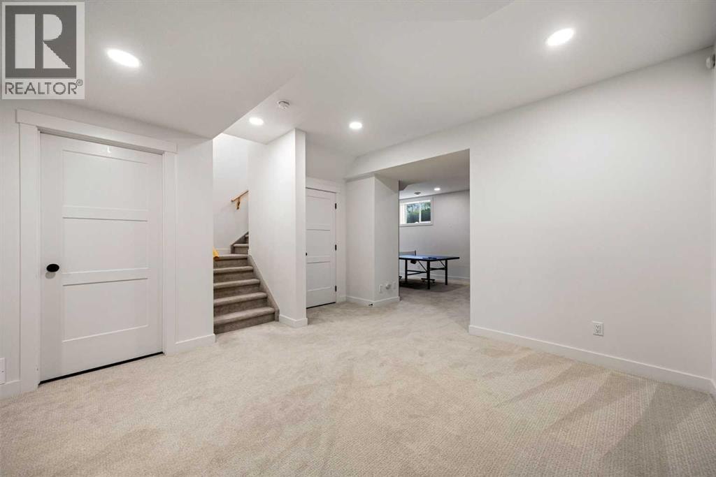 22 Strathridge Court SW — photo 36