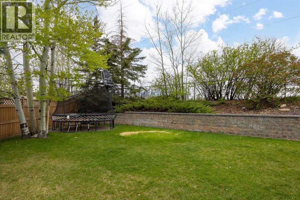 22 Strathridge Court SW — photo 48