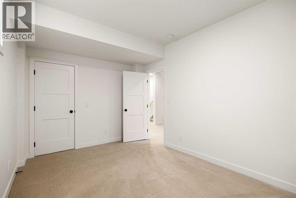 22 Strathridge Court SW — photo 41