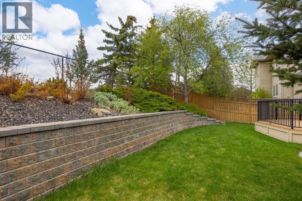 22 Strathridge Court SW — photo 49