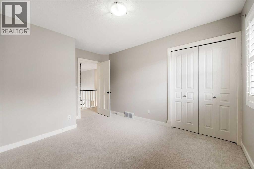 22 Strathridge Court SW — photo 25