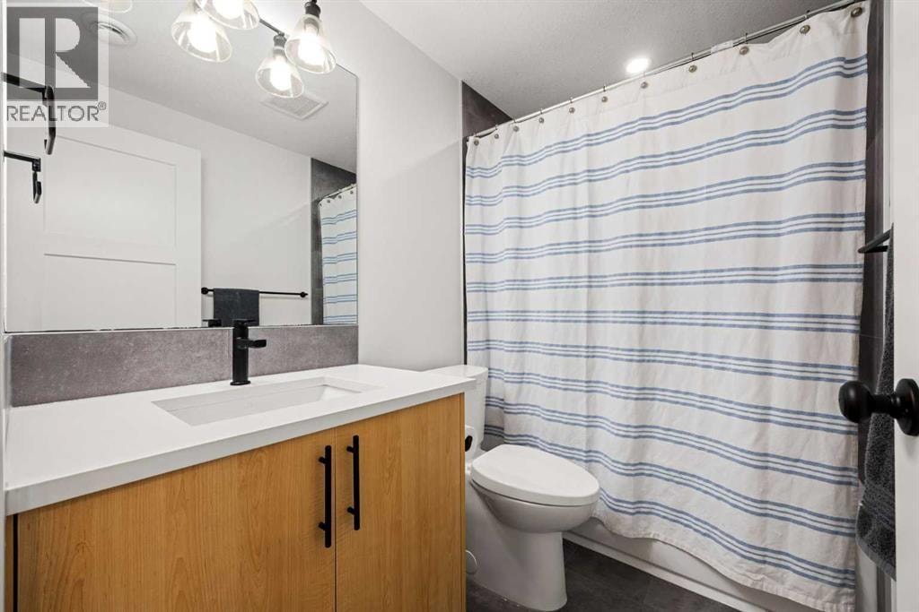 22 Strathridge Court SW — photo 38