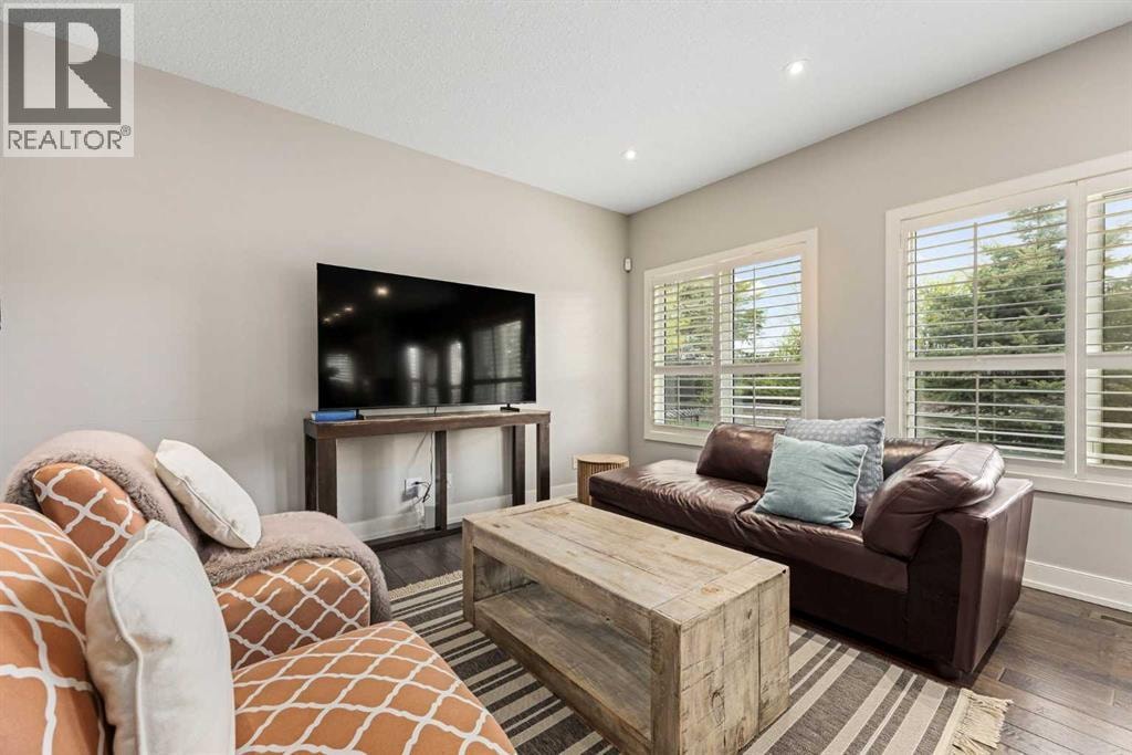 22 Strathridge Court SW — photo 18