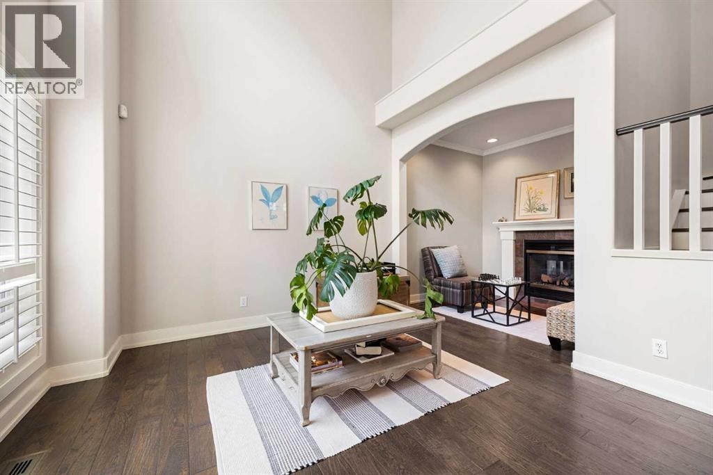 22 Strathridge Court SW — photo 5