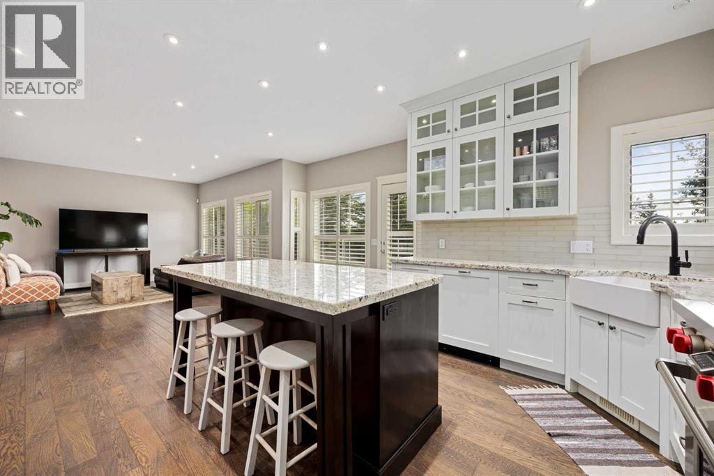 22 Strathridge Court SW — photo 16