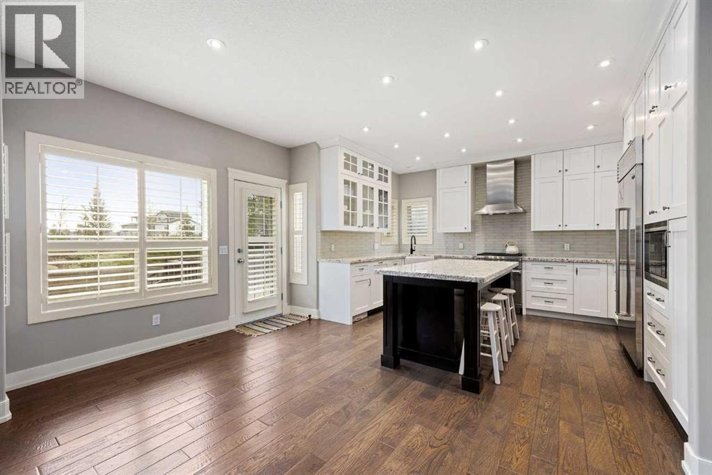 22 Strathridge Court SW — photo 12