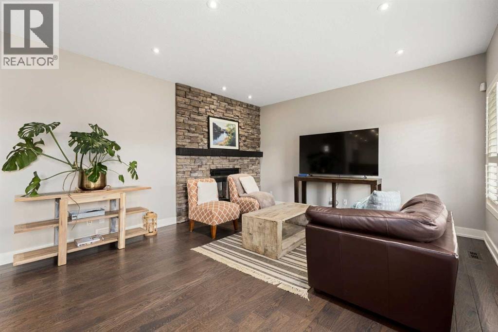 22 Strathridge Court SW — photo 17