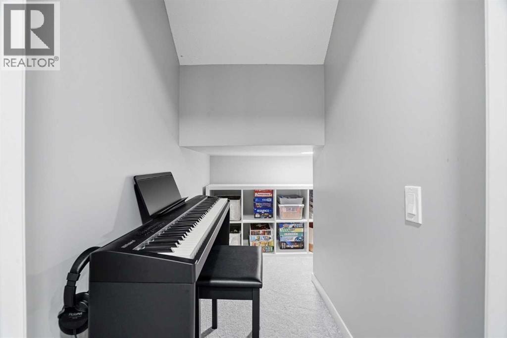 393 Masters Avenue SE — photo 41