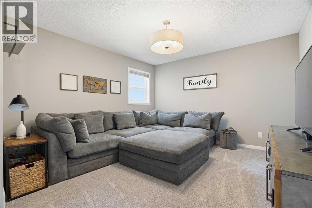 393 Masters Avenue SE — photo 23