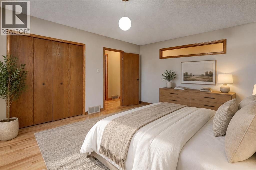 2328 Munro Drive NE — photo 20