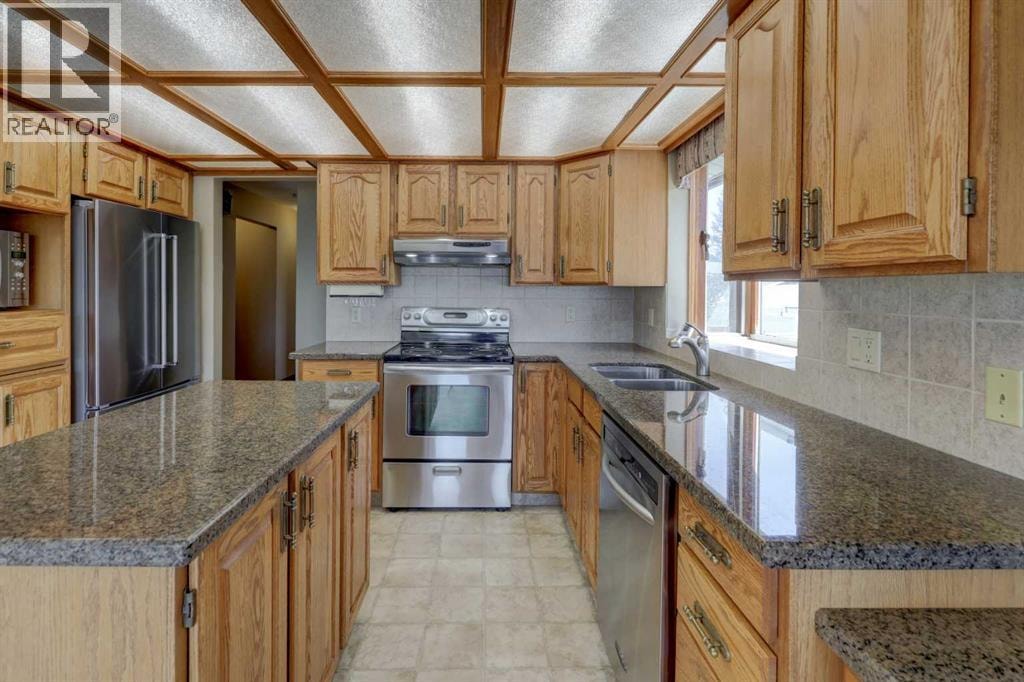 2328 Munro Drive NE — photo 7