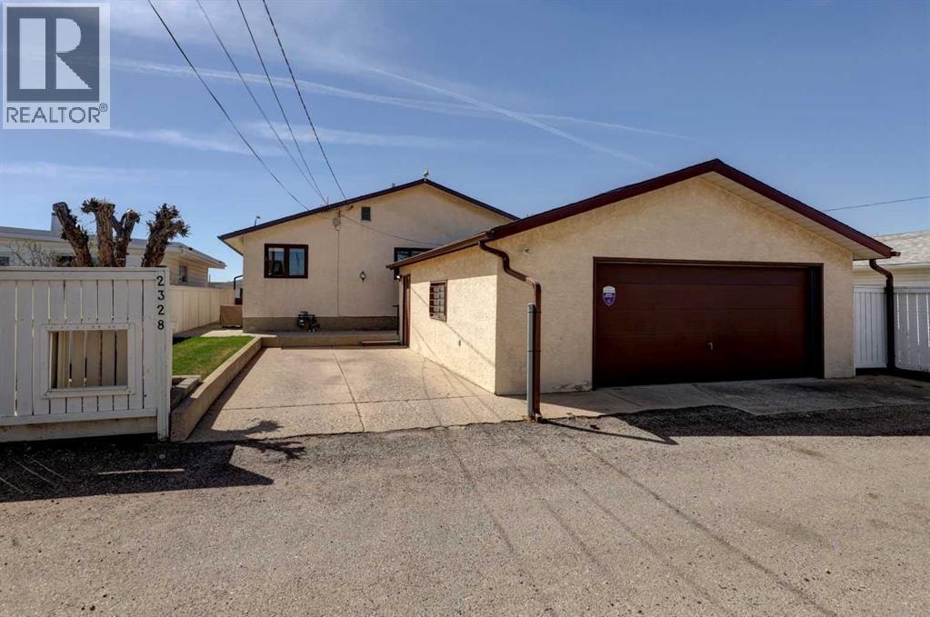 2328 Munro Drive NE — photo 35