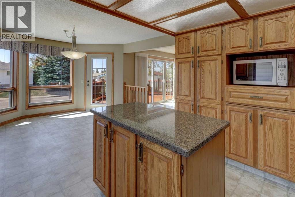 2328 Munro Drive NE — photo 8
