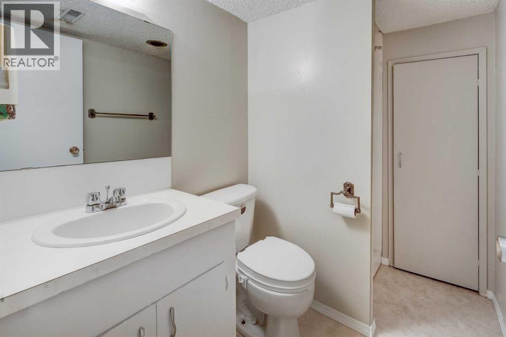 2328 Munro Drive NE — photo 31