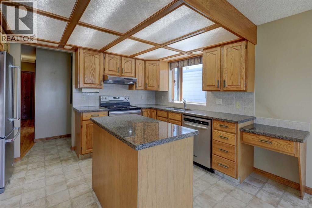 2328 Munro Drive NE — photo 6