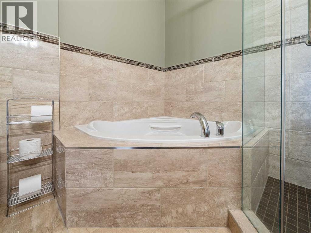 7407, 14 Hemlock Crescent SW — photo 18