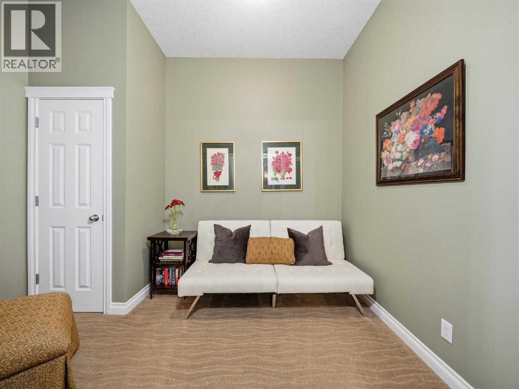 7407, 14 Hemlock Crescent SW — photo 22