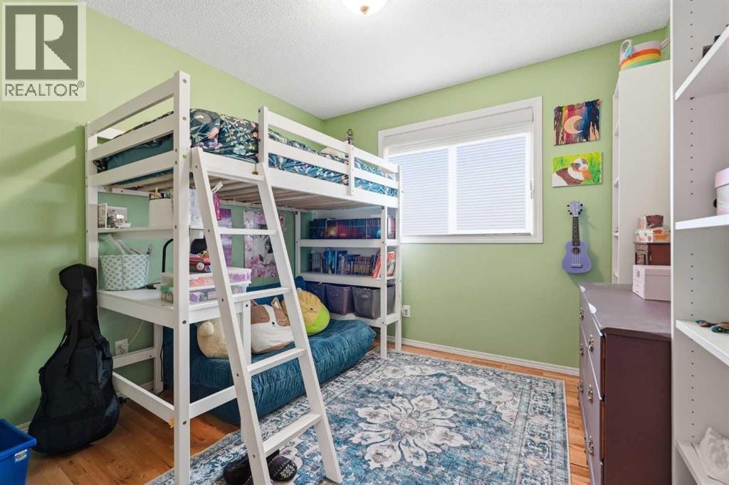 652 12 Avenue — photo 23
