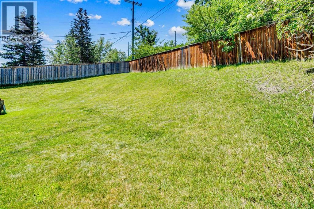 52 Harrow Crescent SW — photo 40