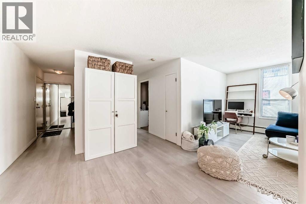 304, 317 14 Avenue SW — photo 11