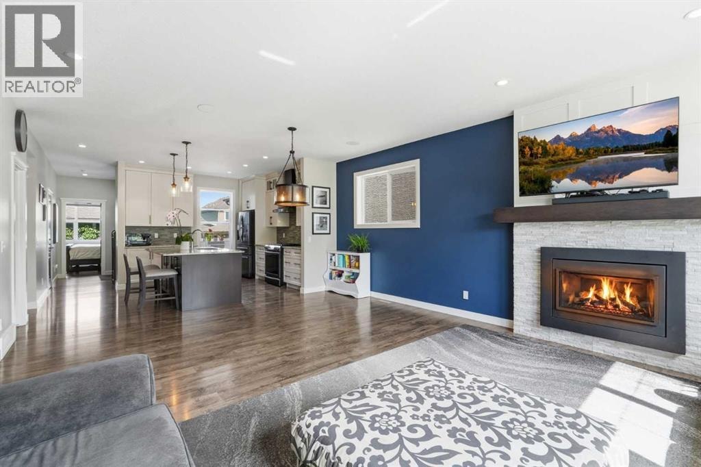 237 Mahogany Parade SE — photo 5