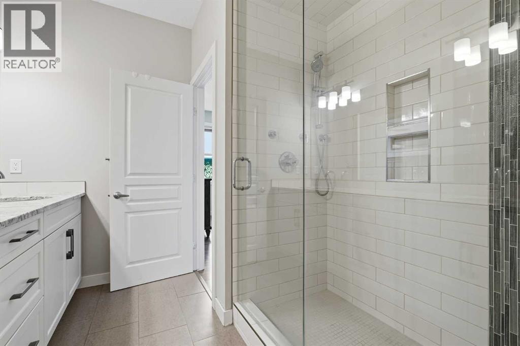 237 Mahogany Parade SE — photo 15