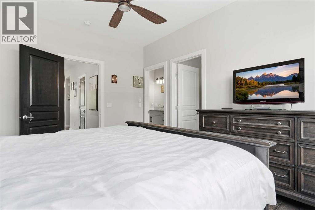 237 Mahogany Parade SE — photo 13